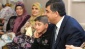 Çocuklar ve anneleriyle yakından ilgilendi, sorunlarını dinledi