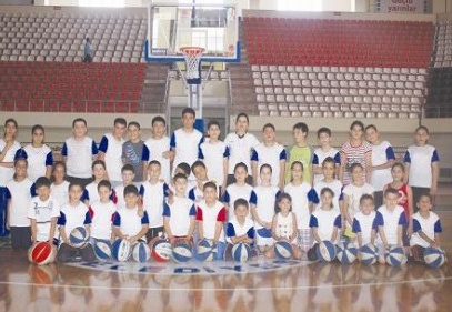Çocuklar yazı spor yaparak geçirdi 
