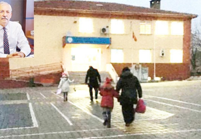 Çocuklar zifiri karanlıkta okula gitmek zorunda kalıyor