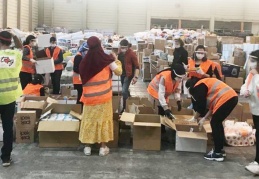 Çocuklara oyuncak, yetişkinlere psikolojik destek