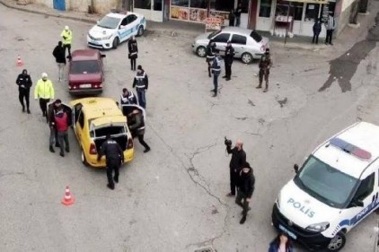 Çocuklara uyuşturucu madde satan 102 kişi tutuklandı