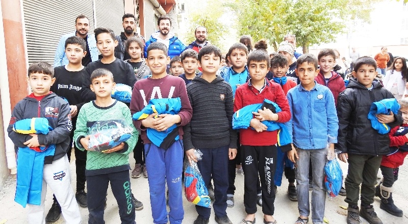 “Çocukları kötü alışkanlıklardan uzak tutmak için çalışıyoruz”