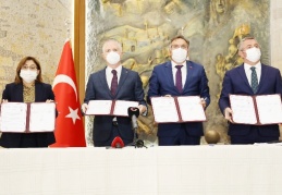 “Çocuklarımız ne kadar farklı türde kitap okursa geleceğe o kadar iyi hazırlanır”