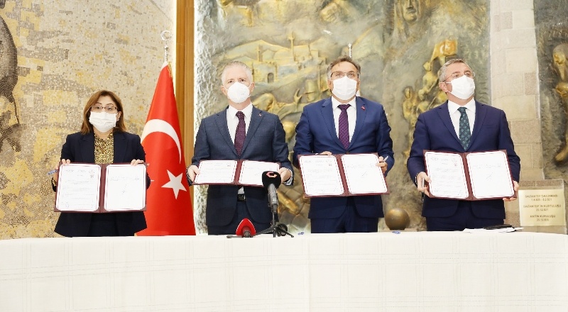 “Çocuklarımız ne kadar farklı türde kitap okursa geleceğe o kadar iyi hazırlanır”