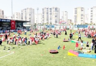 Çocuklarımızın ve gençlerimizin spor yapmasını önemsiyoruz