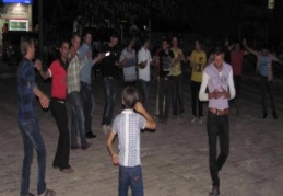 Çocuklarını evlendirdiler