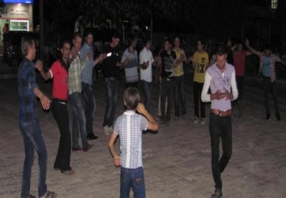 Çocuklarını evlendirdiler