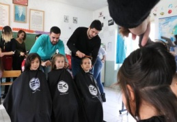 Çoğu çocuğun saçlarına kuaför olarak ilk defa dokunuyoruz 