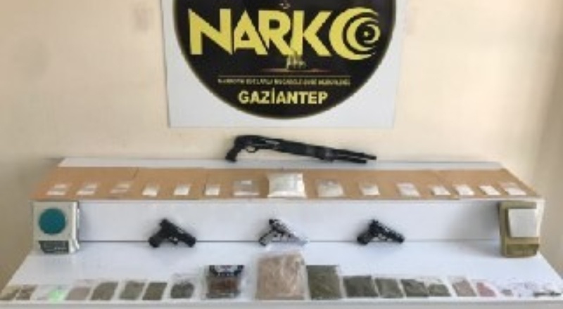 Çok miktarda uyuşturucu madde ele geçirildi