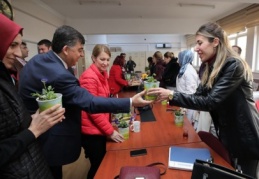 Çok okuyan ve sorgulayan bireylerin yetişmesi öğretmenlere bağlı