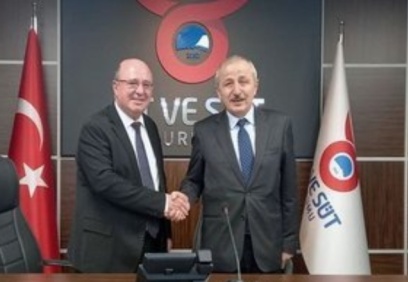 “Çok uzun kuyruklar oluşuyordu, bu nedenle biz fiyatı artırdık” demişti