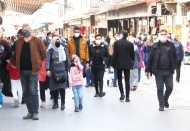 “Çok zor değil; maskeni tak, herkesten uzak dur”