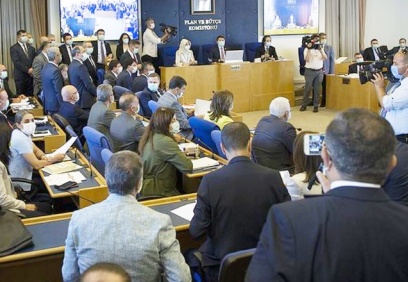 "Çoklu baro" teklifinde 12 madde daha kabul edildi