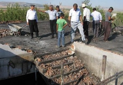 Çökme tehlikesi olan okula çocuklarını göndermeyecekler