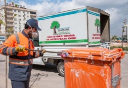 Çöp konteynerleri dezenfekte ediliyor