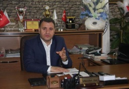 Çöpler, Suriye ekmekleriyle dolu