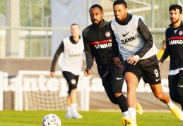 Covid-19 tedavisi devam eden üç futbolcu antrenmana katılmadı