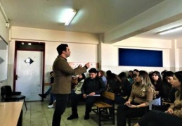 Çözüm odaklı soru sorabilme becerisi üzerine eğitim verildi