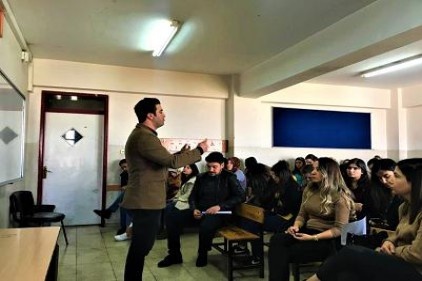 Çözüm odaklı soru sorabilme becerisi üzerine eğitim verildi