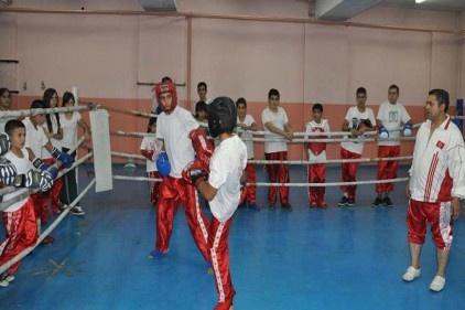 Cuma günü Kick Boks şampiyonası yapılacak 