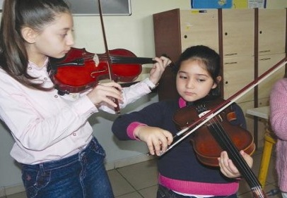 Cumartesi Okulu’nda öğrenciler yeteneklerini keşfediyor
