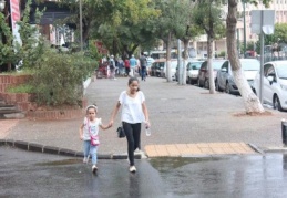 Cumartesi yağan yağmur havayı serinletti