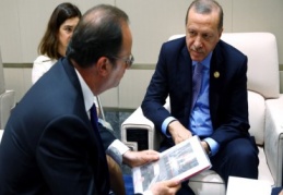 Cumhurbaşkanı Erdoğan, liderlerle dörtlü zirvede bir araya geldi