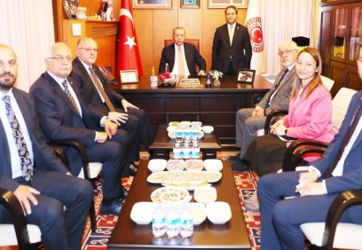 Cumhurbaşkanı Recep Tayyip Erdoğan, TBMM'de Gaziantep milletvekilleriyle bir araya geldi