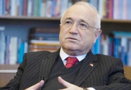 Cumhurbaşkanlığı YİK Üyesi Çiçek: Nerede yanlış yaptık diye vicdan muhasebesi yapmak şart