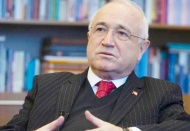 Cumhurbaşkanlığı YİK Üyesi Çiçek: Toplumun dikiş noktalarına jilet atıyoruz, çok tehlikeli