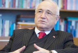 Cumhurbaşkanlığı YİK Üyesi Çiçek: Toplumun dikiş noktalarına jilet atıyoruz, çok tehlikeli