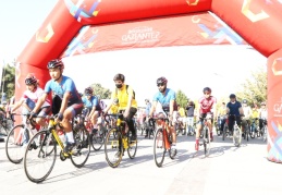 “Cumhuriyet Bisiklet Turu”nda 150 kişi pedal çevirdi
