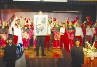 Cumhuriyet coşkusuna, öğretmen öğrenci ve velileri katıldı