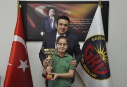Cumhuriyet Kupası Şampiyonu Dila Baloğlu ödüllendirildi 