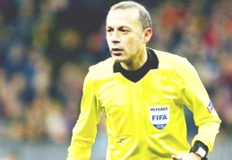 Cüneyt Çakır'a EURO 2020'de ilk görev