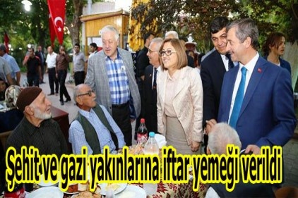 Cüneyt Çakır&#8217;a yarı final maçı