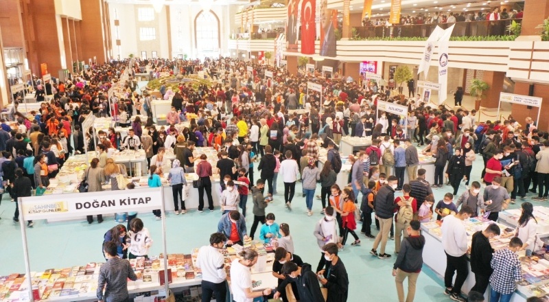 Daha çok kitap okuyup kitabı sevdirmeyi hedefliyoruz