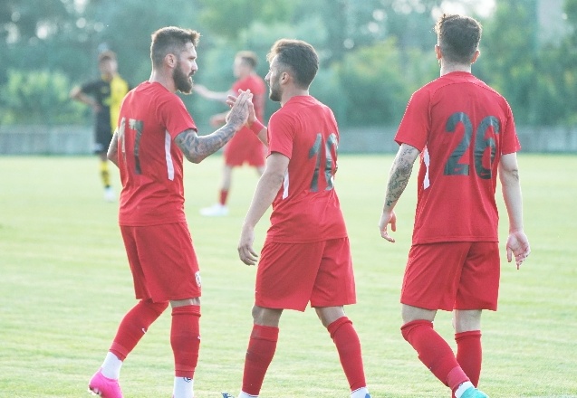 Dar alanda çift kale maç