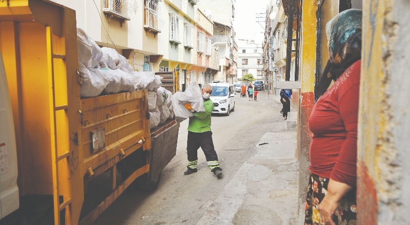 Dar gelirli ailelere yakacak dağıtıldı