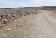 Dar köy yolları kazalara neden oluyor