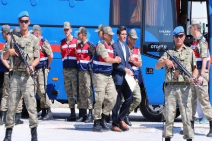 Darbeciler, Ankara&#8217;ya Hakkari&#8217;den 2 helikopter istemiş