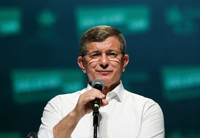 Davutoğlu, gözaltılar için geçmiş olsun dedi