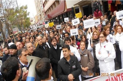 Dayatılan nöbetleri ve hukuka aykırı uygulamalar protesto edildi