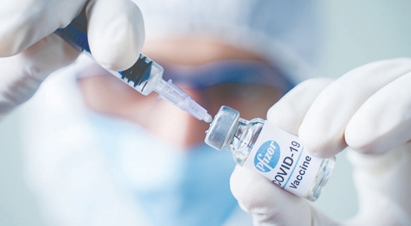 Delta virüsünün tek çaresi aşı olmak, normalleşmede geri adım atabiliriz