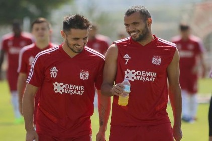 Demir Grup Sivasspor’da da antrenmanlar sürüyor
