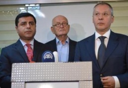 Demirtaş, Avrupa Sosyalistleri Partisi Başkanı ile OHAL’i Konuştu 
