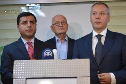 Demirtaş, Avrupa Sosyalistleri Partisi Başkanı ile OHAL&#8217;i Konuştu 