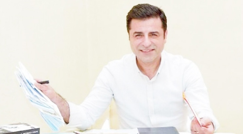 Demirtaş: Devletin çetelerden temizlenmesi yarına bırakılamaz