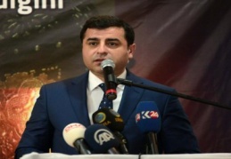 Demirtaş’tan Altan Tan’a: Yolunu şaşıranlar kendileri bulacaktır 