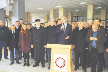 Demokrasi inşa edilecekse tüm unsurların harmanlanması gerekir